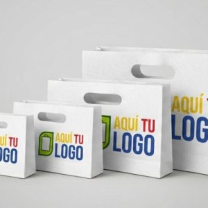 Bolsa en papel bond con manija troquelada